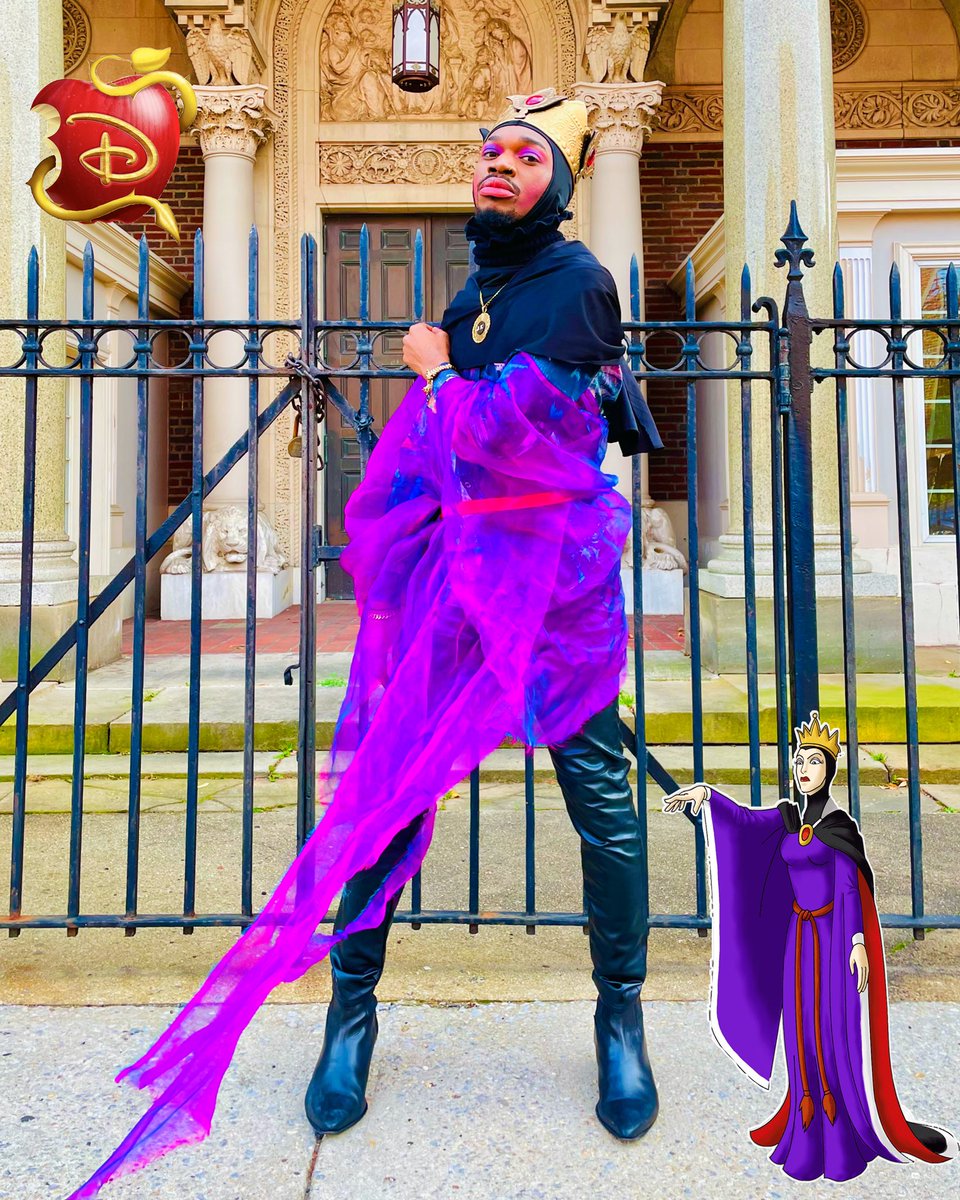 moodbytai's tweet photo. #TaiCEMBER Day 3: As a #Libra Rising, we are mysterious individuals that come off vain🤴🏾Were natural leaders who act cool to hide our perfectionist attitude. Like #EvilQueen we achieve goals by any means necessary due to our self driven motives💔 

#RoyalTai #SnowWhite #Disney https://t.co/8R7J8vGkwU