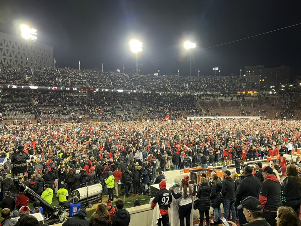 ChrisVannini's tweet photo. What a scene. https://t.co/gio3Lcmnd2
