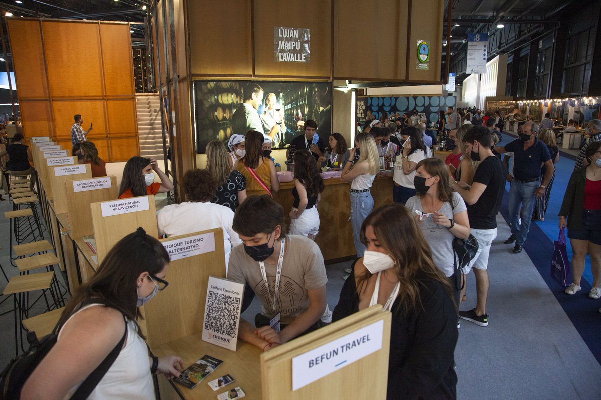 Con gran presencia de público, Mendoza participó de la primera jornada de la Feria Internacional de Turismo en La Rural.
.
.
#ModoMendoza