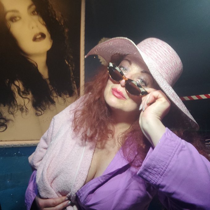 Oggi serata a tema a @ilmondodiatlantisclub_official  #tutti al #mare 😜😜😜  https://t.co/wTXZjUBbQu  #bellagente<a class="tags" target="_blank" title="On Twitter" href="/?out=eyJ0eXAiOiJKV1QiLCJhbGciOiJIUzUxMiJ9.eyJpYXQiOjE3MjE4Nzg3ODgsImlzcyI6InR3cG9ybnN0YXJzLmNvbSIsIm5iZiI6MTcyMTg3ODc4OCwiZXhwIjoxNzUzNDE0Nzg4LCJyZWRpcmVjdF91cmwiOiJodHRwczovL3R3aXR0ZXIuY29tL2lsbW9uZG9kaWF0bGFudGlzY2x1Yl9vZmZpY2lhbCJ9.nkeRb-gi90SZiRIf3MnEjlcW3FzbcodFoWYv2SlZflcJmAtyrTOwKGM3IWNKLNZvSBAVDC1dDzJ7Y41PdLgKbw">@ilmondodiatlantisclub_official</a><a href="/tag/selfie"class="tags"><span>#selfie</span></a><a href="/tag/club"class="tags"><span>#club</span></a><a href="/tag/hotmilf"class="tags"><span>#hotmilf</span></a><a href="/tag/mare"class="tags"><span>#mare</span></a><a href="/tag/cappello"class="tags"><span>#cappello</span></a><a href="/tag/videostar"class="tags"><span>#videostar</span></a>