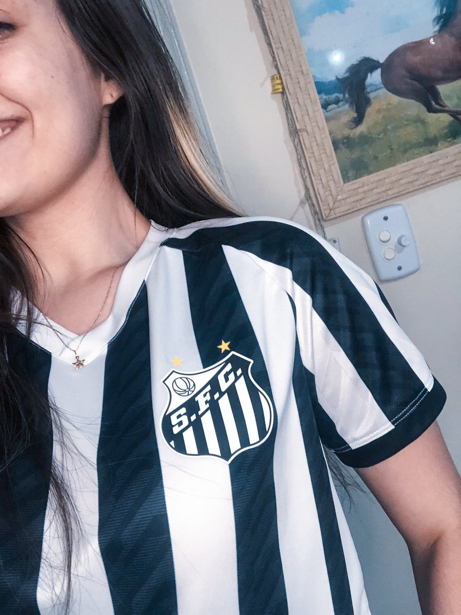 santristafc's tweet photo. “não precisa usar uniforme na faculdade” eu indo pra faculdade: https://t.co/nq0kw9cY1i