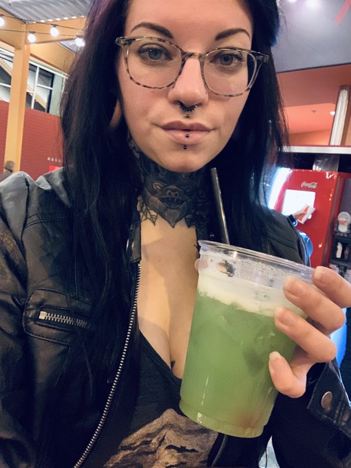 Buy me a drink right now 😘  Cashapp $krakengirl666 https://t.co/2s8R1AVZB9<a href="/tag/mvsales"class="tags"><span>#mvsales</span></a>