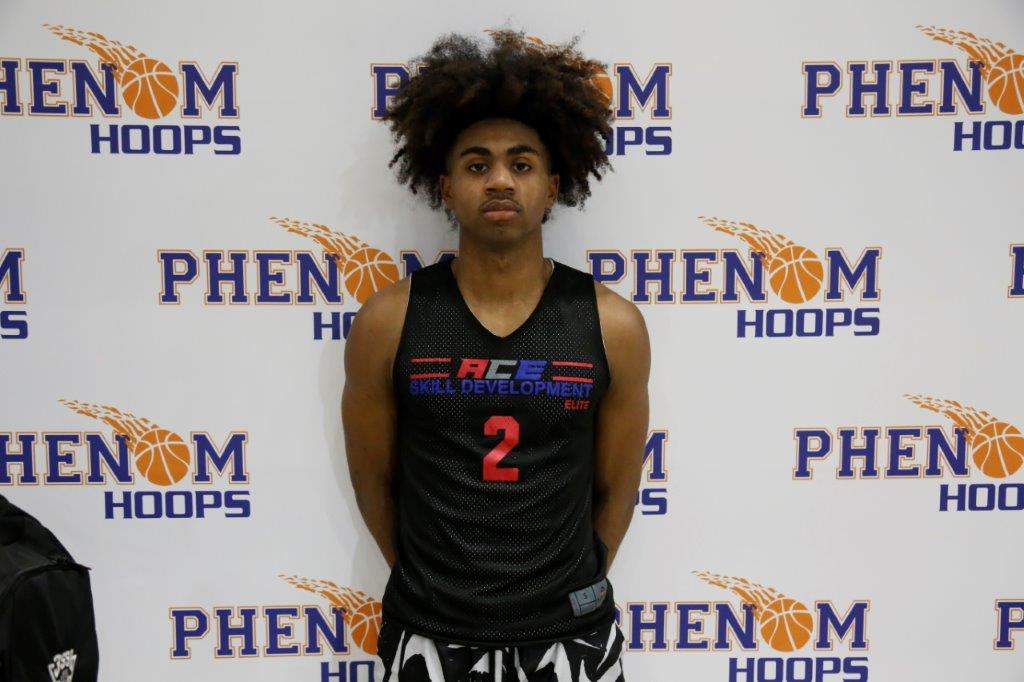 POBScout's tweet photo. 2022 Evan Smith @AKbasketball shows tremendous touch on his floater and is terrific in just finding ways to get the ball on the rim. Weaving through the defense well. Also a guard that helps on the boards. #PhenomHoops @BattleAtTheMill https://t.co/hwWnciAyQz
