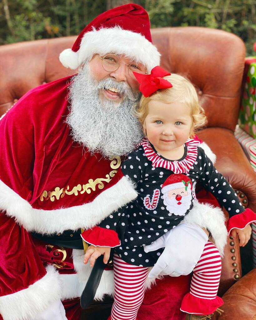davidterrell's tweet photo. Not sure who was more excited about this, @sharonchase or Tilly. 😂 https://t.co/aq3VbqefVf https://t.co/RaifUHkl0l
