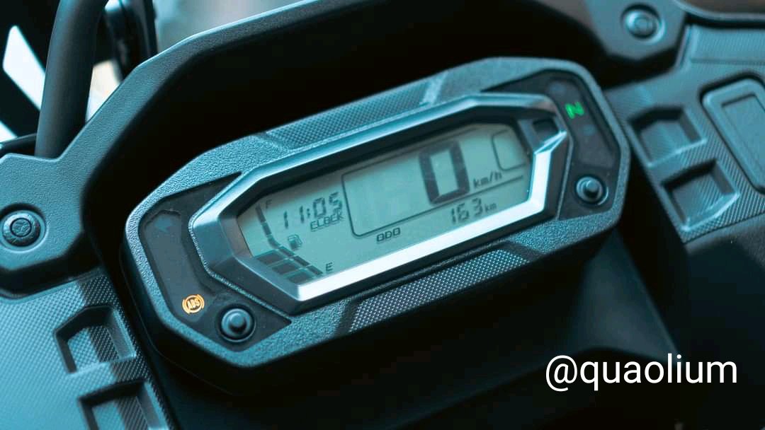 quaolium's tweet photo. KLR-650 GEN3 2022 https://t.co/ISzCYxSEVl