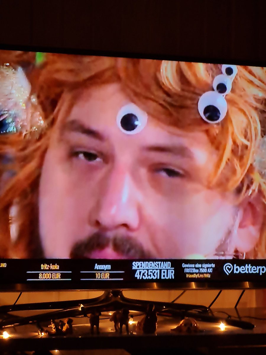 luxrayjani's tweet photo. @friendlyfireexe Der beste Moment von #FriendlyFire7  war der Kameramann @Gronkh 😂 Die Nahaufnahmen von @fisHC0p und @PietSmiet waren nur zu gut. https://t.co/X6x2mU8hof