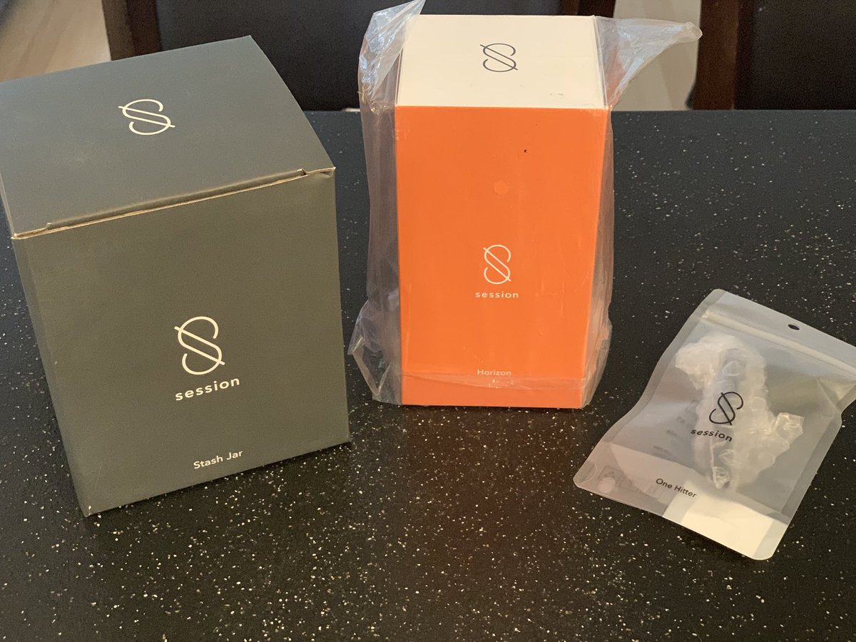 Stephjd420's tweet image. Random Act of Kindness Holiday Giveaway 🥳

1) must be following me
2) like post
3) comment “Happy Holidays” within this post
4) retweet

19+ to enter, one entry per person, 🇨🇦 and 🇺🇸 only. 

Draw Date December 17th. 

Good luck to all 😊❤️✌️