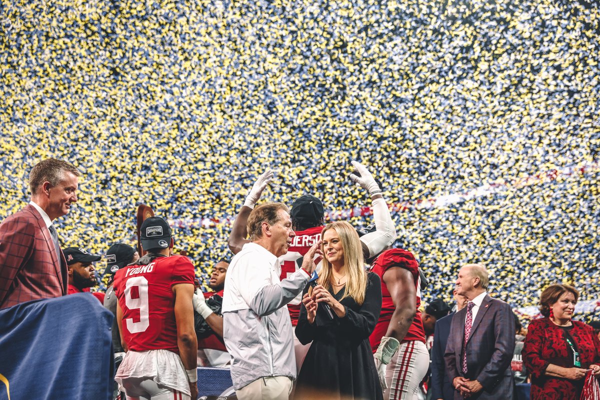 UA_Athletics's tweet photo. Cue the confetti!

#RollTide | #SECChampionship https://t.co/KsfiBrxb3z