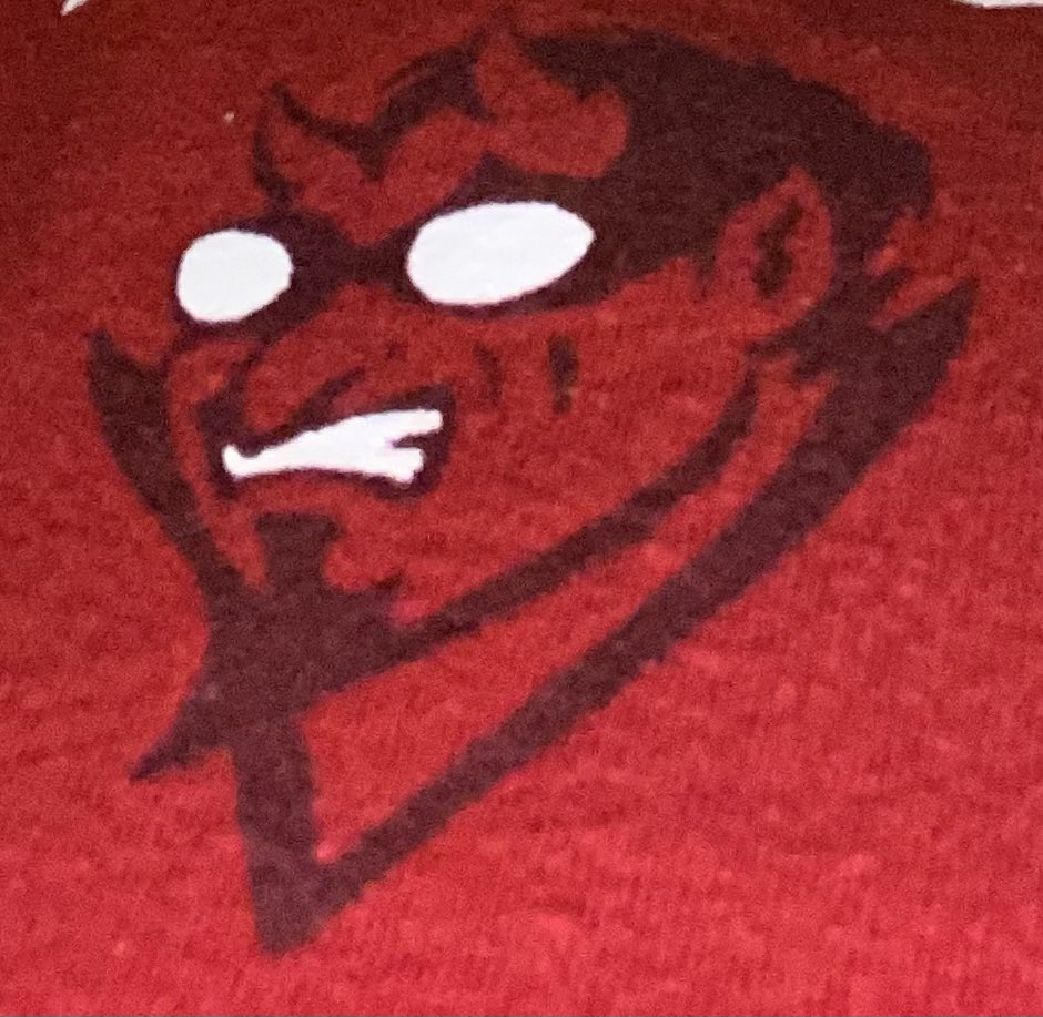 jeffhs_SWD's tweet photo. Girls Win, Boys 2nd vs New Albany this morning. Big swims by Emily Miller and Evan Dickson. #devilrumble @JHSRedDevils @newstribscores https://t.co/2l9c4qX5Mk