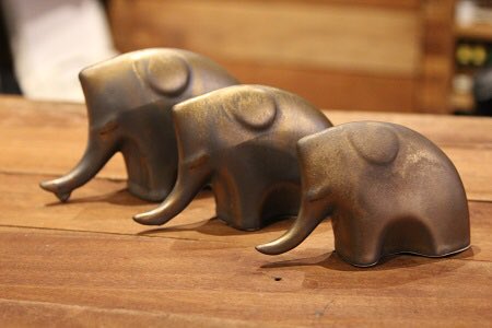 Handmade Mugs &amp; Casting Elephants <a href="/TheEzstory/">The Ezstory</a> 

inquiries contact us on info.ezstory@gmail.com or +94776640448

#handmade #elephant #gift