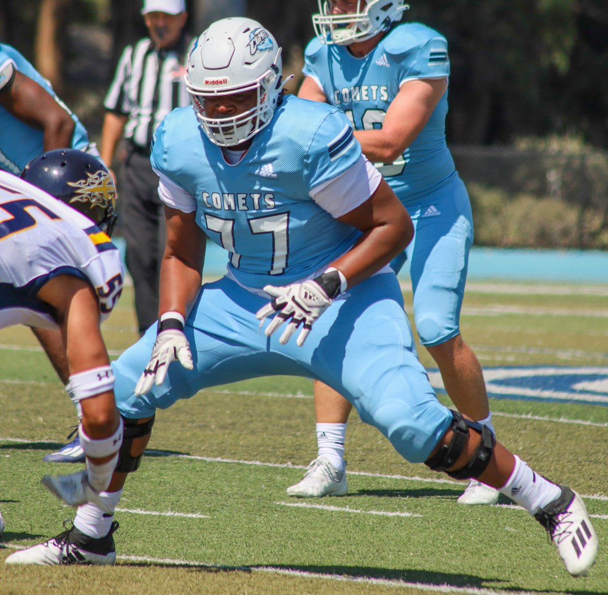 JuCo Football Forer (@jucofootballace) on Twitter photo JC Davis <a href="/JCDavis56/">JC Davis</a> @ Contra Costa JuCo <a href="/CCC_CometFB/">Contra Costa College Football</a> picks up <a href="/BroncoSportsFB/">Boise State Football</a> Offer <a href="/CoachO60/">Devone Yelverton</a> #PhotoCred <a href="/maecare_photo/">Caroline Noble</a> JC Davis <a href="/JCDavis56/">JC Davis</a> @ Contra Costa JuCo <a href="/CCC_CometFB/">Contra Costa College Football</a> picks up <a href="/BroncoSportsFB/">Boise State Football</a> Offer <a href="/CoachO60/">Devone Yelverton</a> #PhotoCred <a href="/maecare_photo/">Caroline Noble</a>