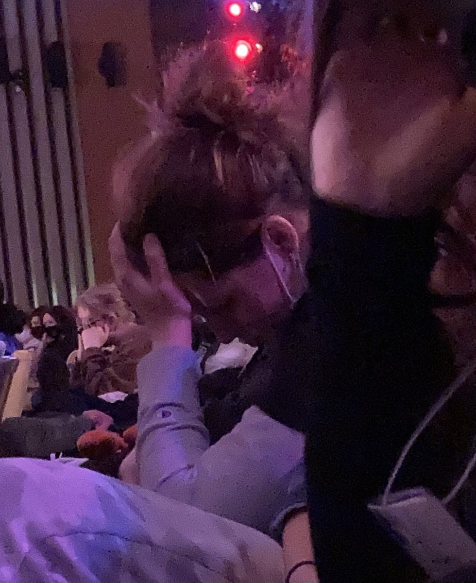 ZoeACarlo's tweet photo. stressed out about benedict and beatrice #pamemefest2122 https://t.co/vVNeQjdA7k