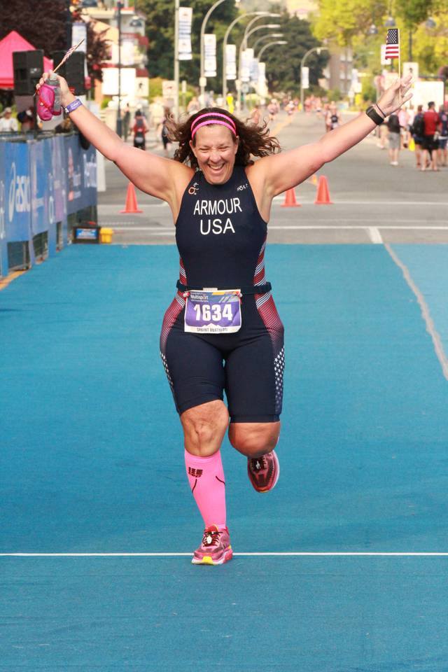 USATFoundation's tweet photo. #transformationtuesday: Meet Foundation Ambassador Kimee Armour! She's a #navyvet who has experienced how #triathlon can transform you from the inside out. How has multisport changed your life?
#usatfoundation #encourageinspireignite https://t.co/rrqCPwngeT
