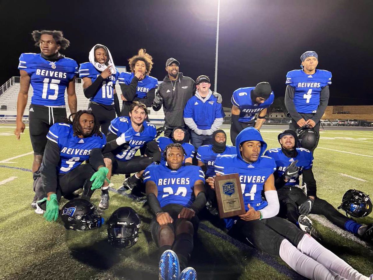 nobaptezz's tweet photo. 10-0 NJCAA Semi-Final Playoffs Champions 💙 #GGATG 🙇🏾‍♂️ @CoachStrohmeier @BlackbournMike https://t.co/ONQ2UsDwTc
