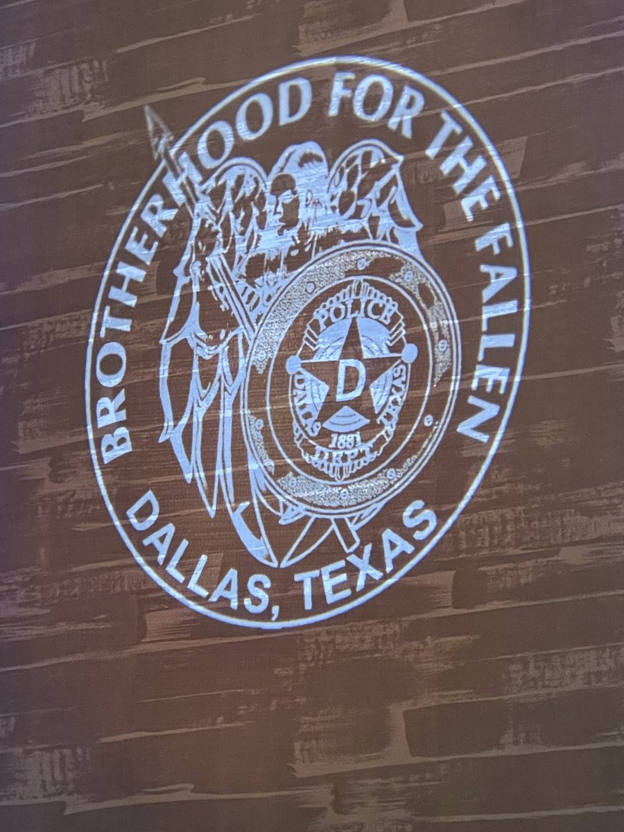 DPDChiefGarcia's tweet photo. Honored to be at this event tonight. ⁦@DallasPD⁩ https://t.co/sYqJU1990F