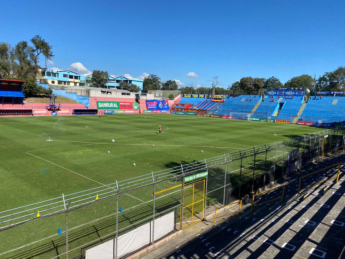 Ya preparado para relatar el encuentro de fútbol entre <a href="/Rojos_Municipal/">CSD Municipal</a> VS. Xelajú MC por <a href="/Lared1061/">La Red</a> con <a href="/paolocar10/">Alan Paolo Car</a> <a href="/erick1ramazzini/">Erick F. Ramazzini</a> <a href="/crisarrioladj/">CA2023</a> minuto a minuto, jugada a jugada, gol a gol.
  📷 La Red