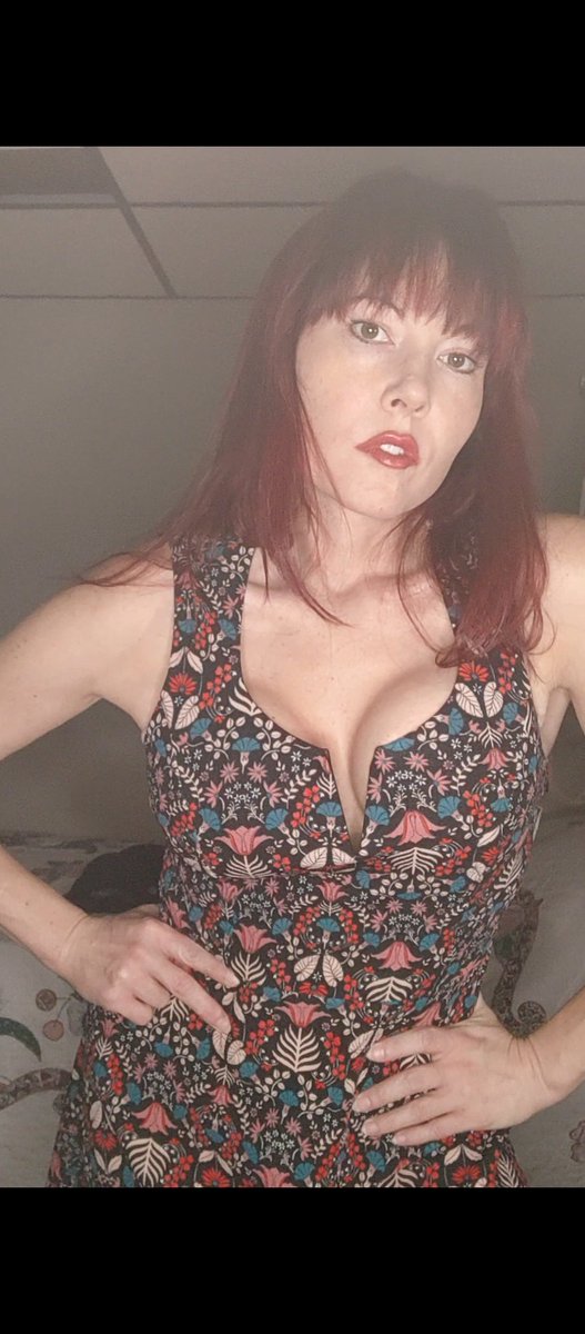 CollectorCream's tweet photo. Hope everyone is having a great morning! I'm about to Christmas shop so that's fun 😵‍💫

#redhead #bustybabe #milf #milfsquad #tattooedgirl #sellingpanties #sellingpictures #SellingContent #cleavage #lipstick #sexymature #contentcreator #contentcreation #sellingvids #paidfun https://t.co/jnEPkrwvV5