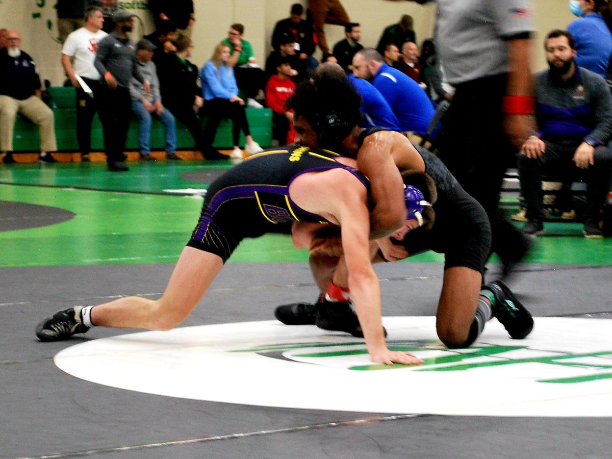 Seniors Kam Freeman and Kevin Kornau both win big to advance into the consolation semi-finals. 
Keep it up guys! 
Go Hawks!