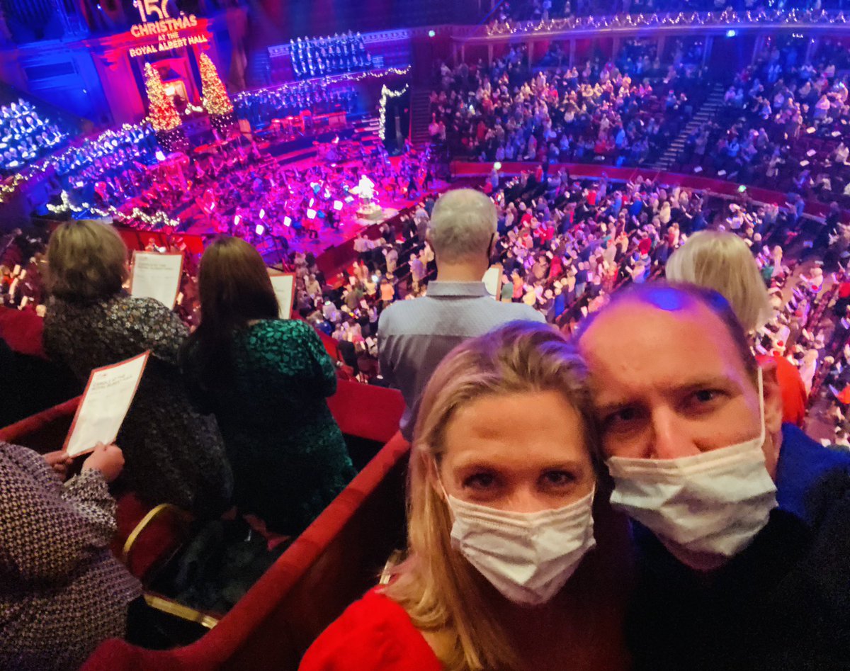 COVID vaccine + #BoosterJab ✅ LFT today ✅ BYO face mask + hand gel ✅ Mulled wine @RoyalAlbertHall ✅ Thank you #RAHChristmas for putting the 🎄 spirit back in our lives this year. Makes working for the #NHS over the Xmas period all the more easier. Stay safe all 🎄😘