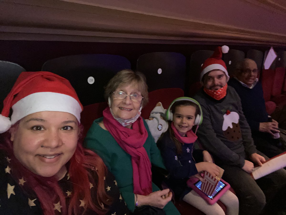 Tate_Mrs's tweet photo. @rahchristmas 150 years of Royal Albert Hall and Royal Chorister Society. Christmas Carol Concert #2021isfun https://t.co/r9QOQwh8H0
