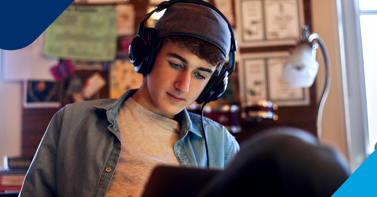 Feeling isolated and lonely during the #holidays isn't uncommon, perhaps this year more than ever. Here are a few things you can do to cope. theco-op.ca/3henGy3 #mentalhealth #holidayseason