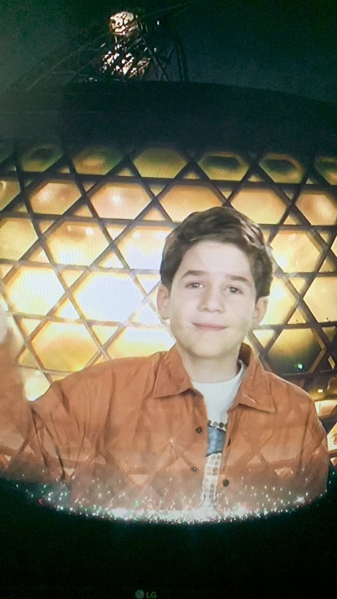 preguntoooo's tweet photo. Yo en la foto del PASEN #EurovisionJuniorRTVE https://t.co/pFQjPOoPr7