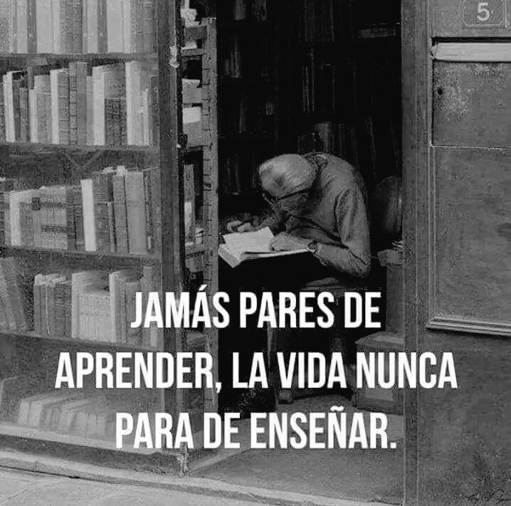 Feliz domingo 📚❤☕