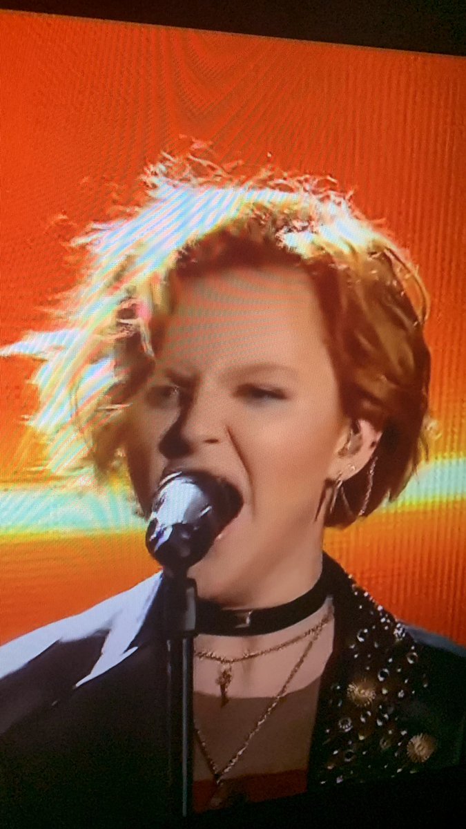 preguntoooo's tweet photo. Que hace Cristina Pardo en Eurovision??? #EurovisionJuniorRTVE https://t.co/mk9cEB7eMf