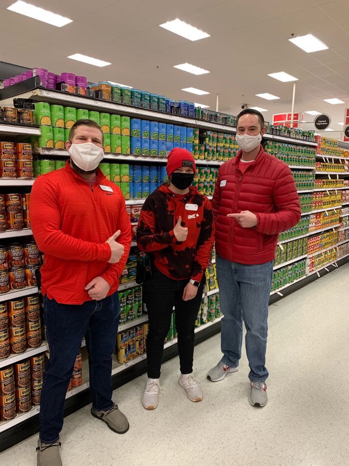 Seasonal TM Bri getting some District recognition and a pin for killing it in food this holiday season. After a very busy Saturday she still showcases some awesome brand!!! T1945 Food team. #R100Cares #Q4inG194 <a href="/KevinKaminski10/">Kevin Kaminski</a> <a href="/jessfisher617/">Jess Fisher</a> <a href="/JustinEberle3/">Justin Eberle</a>