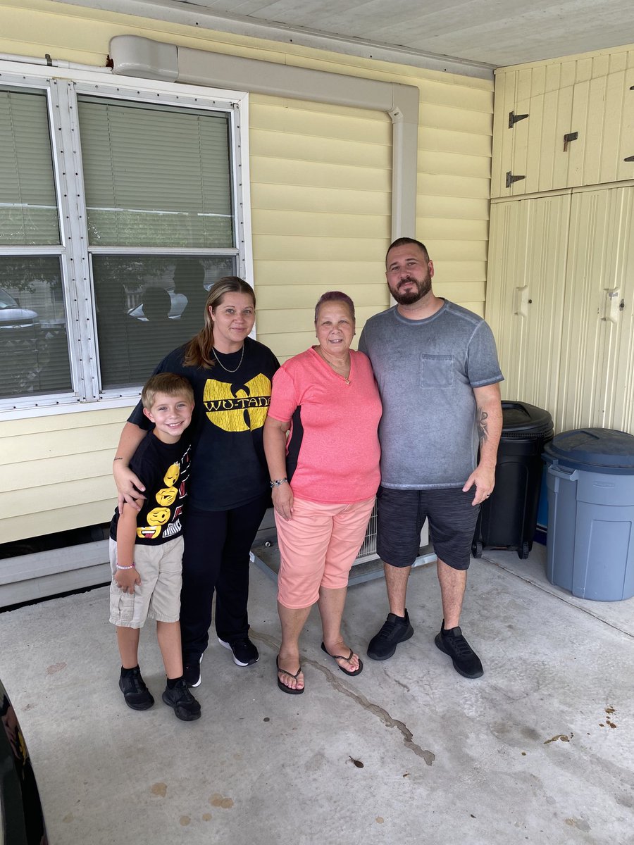 LeClaire Bryan (LeClaire_21) Twitter