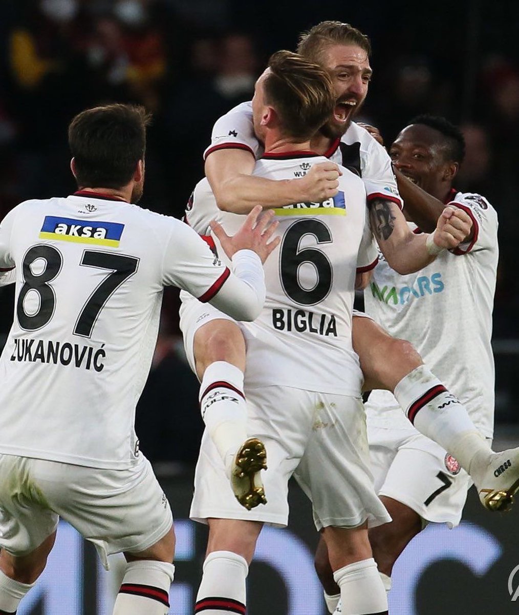Caner Erkin (@canererkin) on Twitter photo Zorlu bir deplasmandan iyi bir oyun sergileyerek 3 puan ile dönüyoruz. Tüm takım arkadaşlarımı bu iyi mücadeleden dolayı kutluyorum. Ayrıca galibiyet golünü attığım için de çok mutluyum 🙏🏻
🚀 <a href="/karagumruk_sk/">Fatih Karagümrük SK</a> ❤️🖤 Zorlu bir deplasmandan iyi bir oyun sergileyerek 3 puan ile dönüyoruz. Tüm takım arkadaşlarımı bu iyi mücadeleden dolayı kutluyorum. Ayrıca galibiyet golünü attığım için de çok mutluyum 🙏🏻
🚀 <a href="/karagumruk_sk/">Fatih Karagümrük SK</a> ❤️🖤