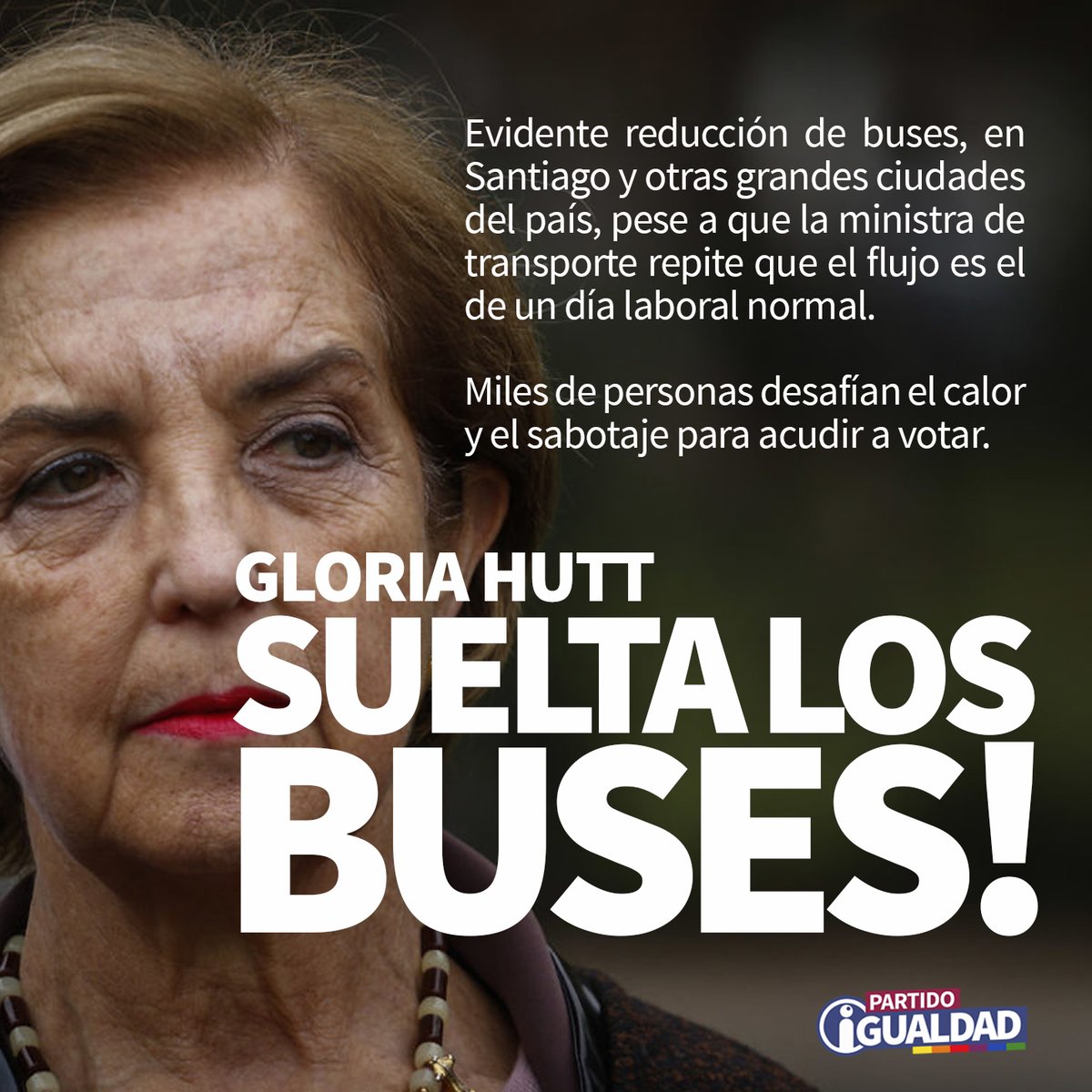 Evidente reducción de buses, en Santiago y otras grandes ciudades del país, pese a que la ministra de transporte repite que el flujo es el de un día laboral normal.   

Miles de personas desafían el calor y el sabotaje para acudir a votar.

#SueltenLasMicros