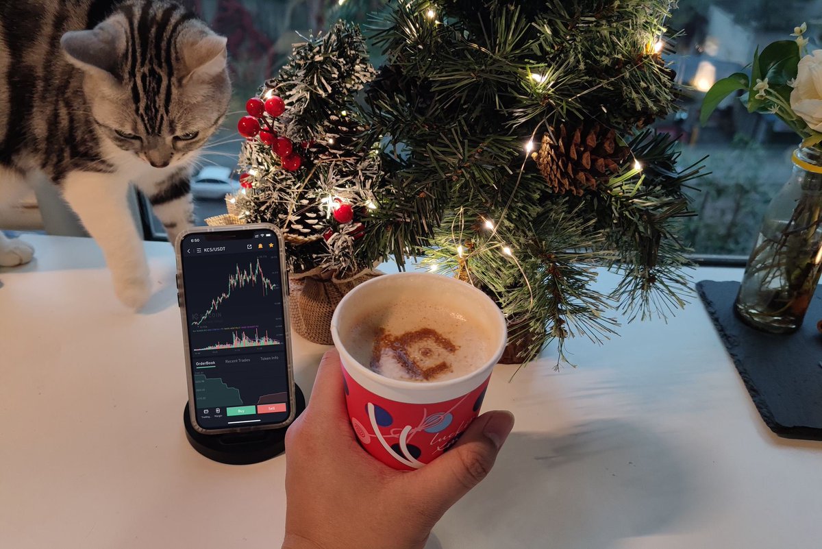 kucoincom's tweet photo. Coffee &amp; trading ☕️📈

The perfect duo! 

#SundayVibes #KuCoin #Cryptocurrency https://t.co/wPWUzYv3Q3