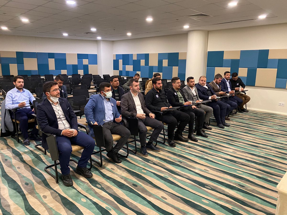 Genel Merkez Gençlik Kolları MKYK Üyemiz Akdeniz Bölge Koordinatörümüz <a href="/YUSUFSALTIK_/">Yusuf SALTIK</a> ‘ın katılımıyla İlçe Gençlik Kolları Başkanları Toplantımız gerçekleştirildi.

#Antalyanıngüçlügençliği

<a href="/eyupkadirinan/">Eyyüp Kadir İnan</a> 
<a href="/ethemtas/">Av. İbrahim Ethem TAŞ 🇹🇷</a>
<a href="/avyusufibis/">Yusuf İBİŞ</a>
<a href="/YUSUFSALTIK_/">Yusuf SALTIK</a>
<a href="/alibayramdogan/">Av. Ali Bayram DOĞAN 🇹🇷</a>