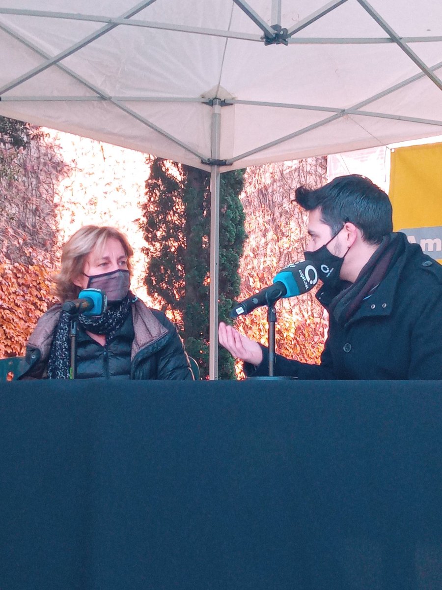 ajsantcugat's tweet image. .@cugatmedia i les entitats de la Taula de Salut Mental han fet possible el programa especial dedicat a @la_marato. Gràcies @amiairebcn @Ateneu @tallermoragas @Assadegam i Dapsi. Un programa que també ha comptat amb l&apos;alcaldessa @mireiaingla i la regidora de Salut @GemmaAristoy