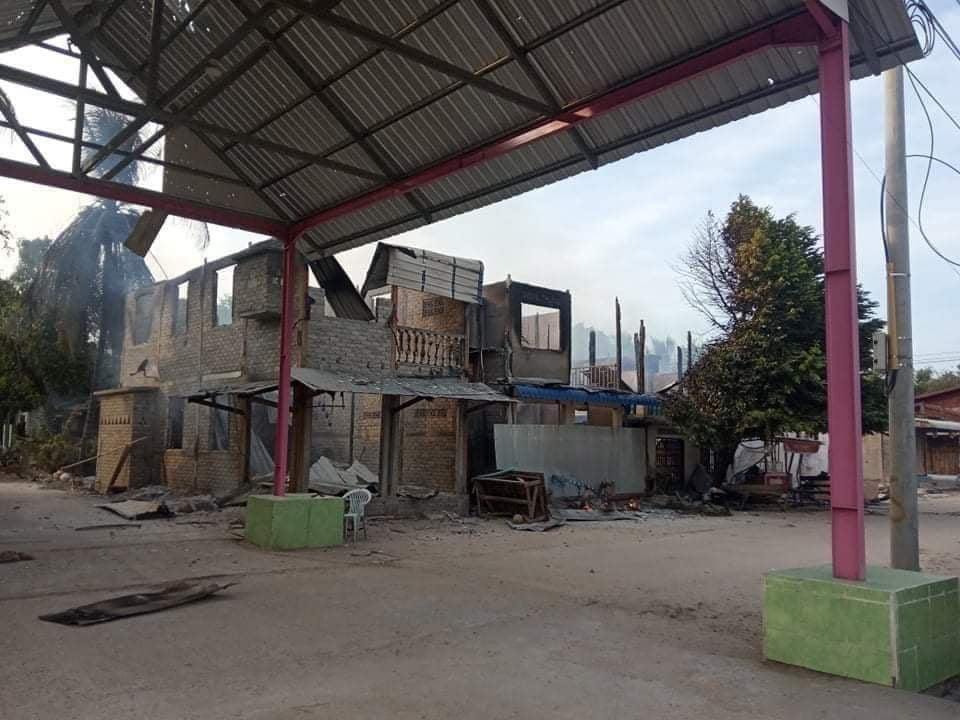 TTFR__Myanmar's tweet photo. Due to the Heavy waepons of Military council shoted to residential areas in MalThaHtaw village, residents are fleeing away from their houses.
#WarCrimesOfJunta
#Dec18Coup
#WhatsHappeningInMyanmar
 https://t.co/k9qYJ7m3qb