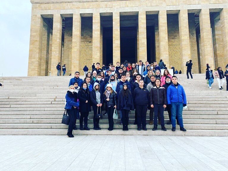 kesanfinal's tweet photo. Gezi Tanıtım ve Turizm Kulübümüz;

Ankara Kültür ve Tarih Turu düzenledi. 😍
Öğrencilerimiz önce Anıtkabir’de Atamızı ziyaret ettiler. Daha sonra Eski Meclis, Ankara Kalesi ve Tarihi Hamamönü Mahallesi’ni ziyaret ettiler.

Emeği geçen herkese teşekkürler!♥️♥️♥️ https://t.co/jSJZhpeBkQ