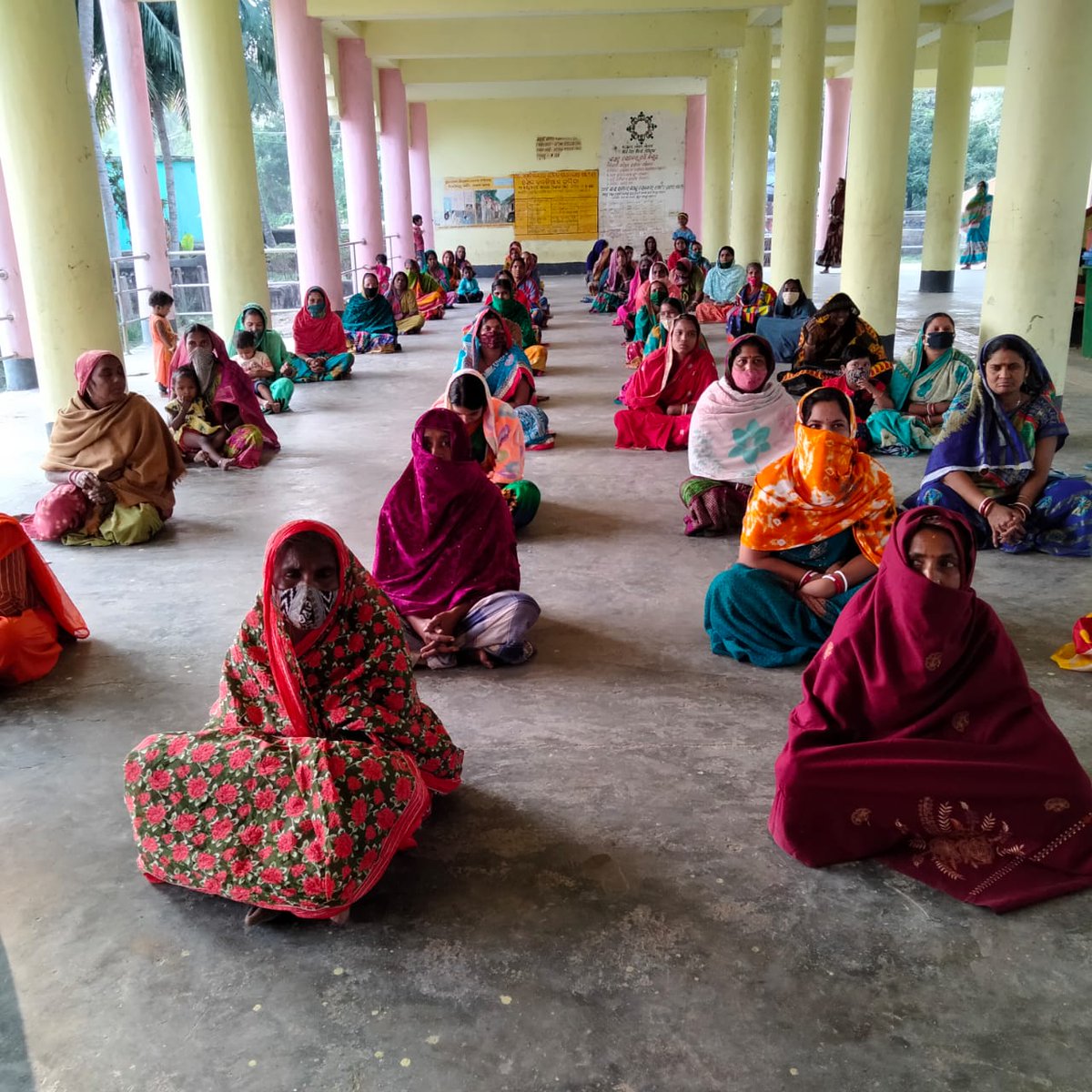 BpmuBasudevpur's tweet photo. Village Level Training on Different Livelihood activities under Mission Shakti at Nuagaon GP Basudevpur Block, BDK @DM_Bhadrak @mission_shakti @DPMU_MS_Bhadrak https://t.co/h80I6bIZ7b