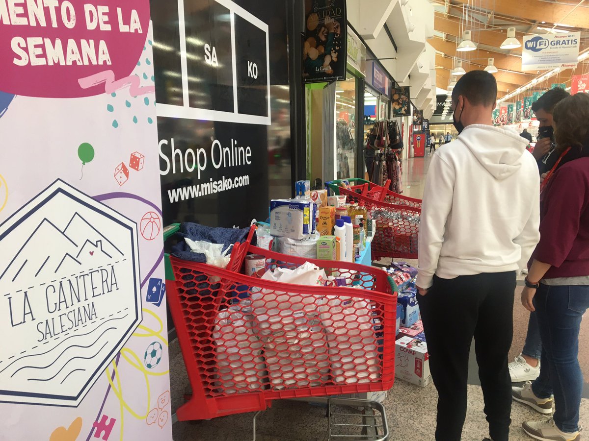 Recogida de alimentos durante todo el día en en <a href="/cc_lacanada/">La Cañada Shopping</a> a favor de las familias necesitadas. Organizan las asociaciones juveniles La Cantera de las Salesianas y Marbella es más