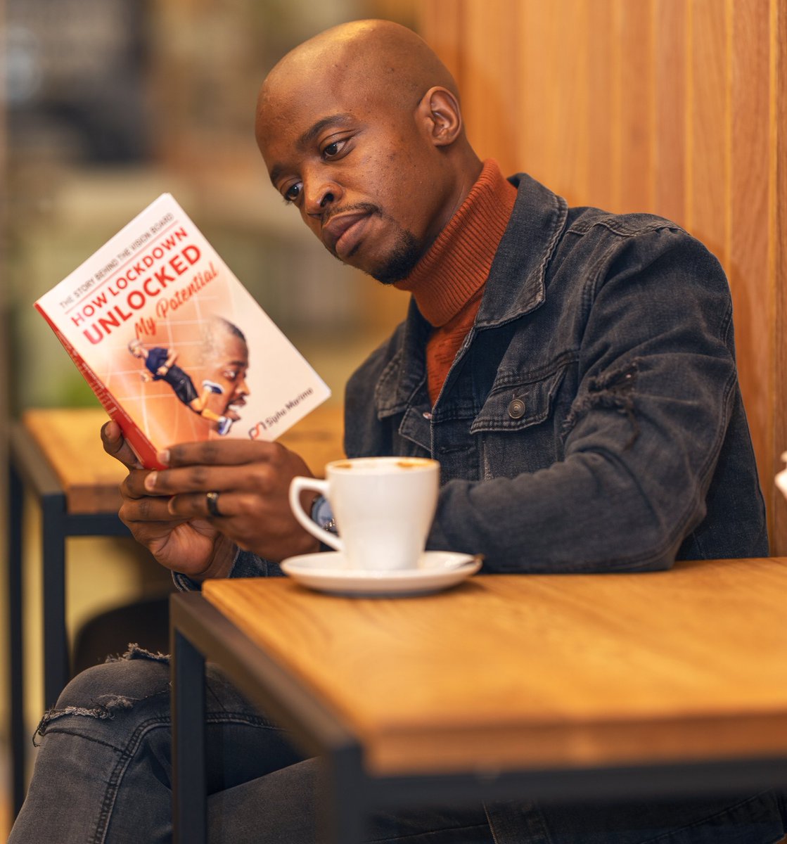 MarimaSipho's tweet photo. One on my biggest highlights this year was being able to sit, have a cup of coffee ☕ and read a book I had the privilege to write📗✍🏽
Over 500 copies sold so far❤ God's grace🙏🏽
#UnlockYourPotential #HowLockdownUnlockedMyPotential
https://t.co/jcctPknagn https://t.co/ps0V92aePj