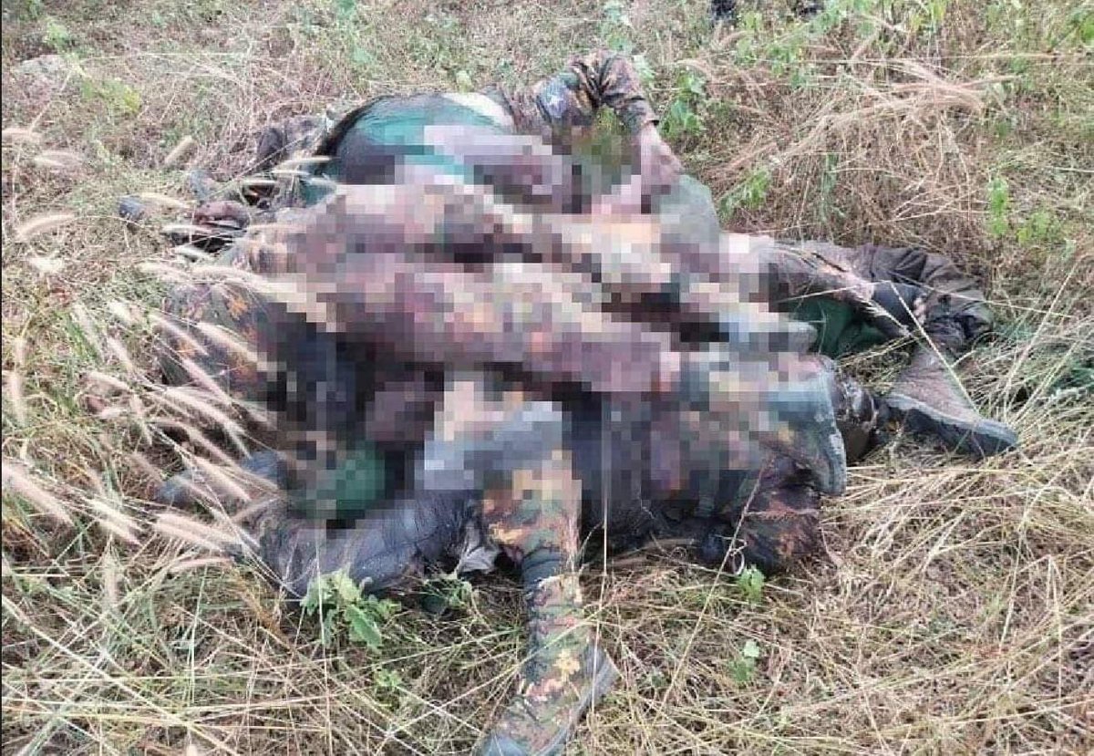 လေးကေ့ကော်ယနေ့တိုက်ပွဲတွင် စစ်တပ်အရာရှိများ အပါအဝင် ၁၀ ဦးကျော်သေဆုံး၊ လက်နက်ခဲယမ်းများ သိမ်းဆည်းမိ၊ ထိုင်းဘက် လက်နက်ကြီးကျည် ကျရောက်

ရန်ကုန်၊ ဒီဇင်ဘာ ၁၉ 

t.me/khitthitnews/1…