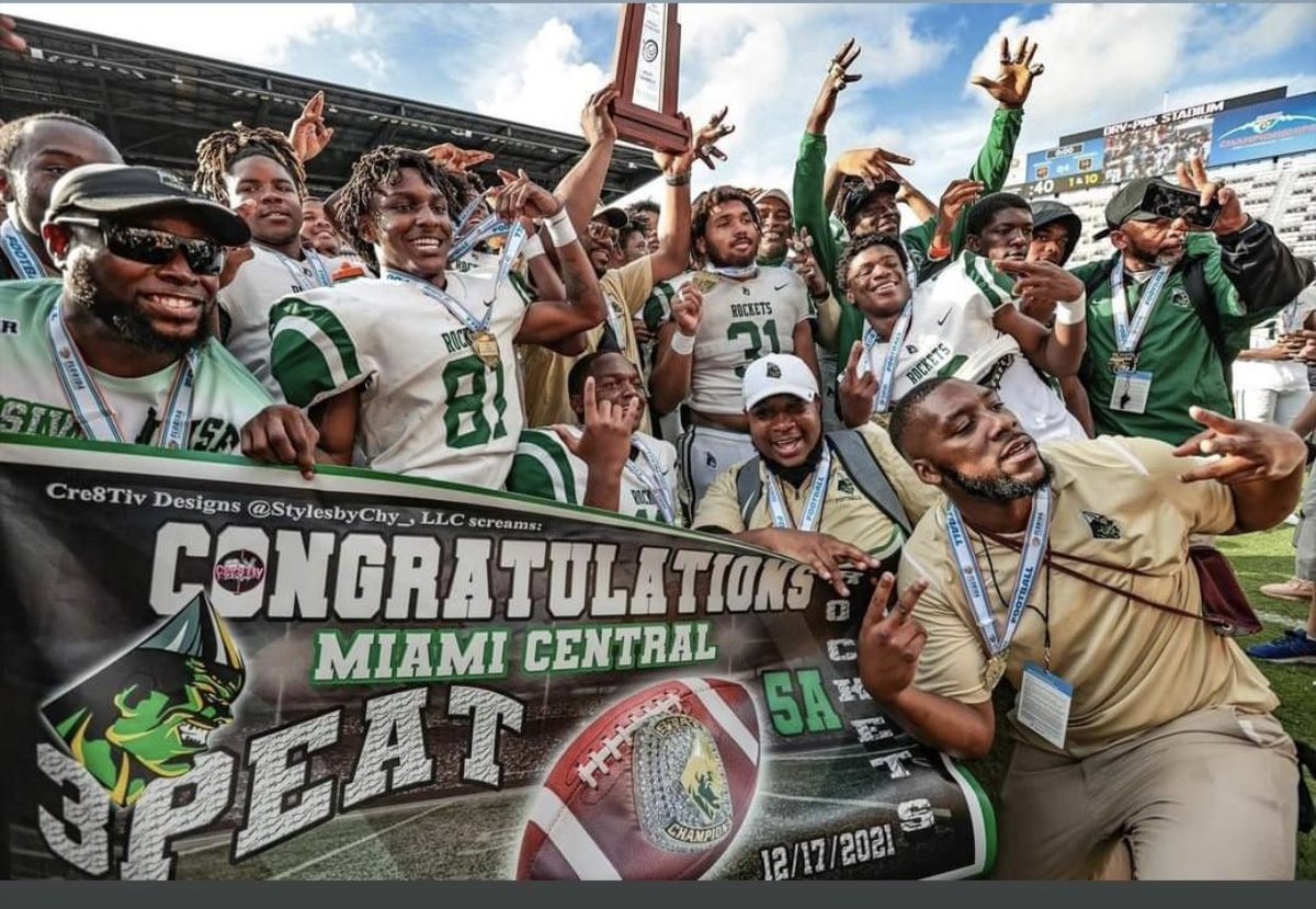 LRob06's tweet image. @CentralRockets_