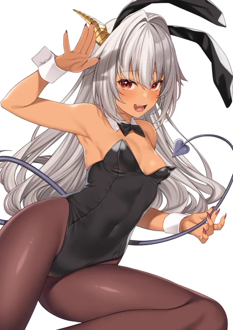 バニー衣装で煽ってくる銀髪褐色竜娘の絵です 