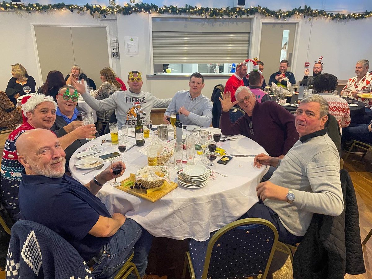 brynsavage's tweet photo. Rugby Christmas Lunch with no Rugby!! A slimmed down only 50 of us due to poxycom, but we soldiered on!! Thanks to @hertfordrfc with the difficult circumstances.. @HighOakHORS #HORSTours 🎄💪👌 x https://t.co/Mi5T2NcC0V