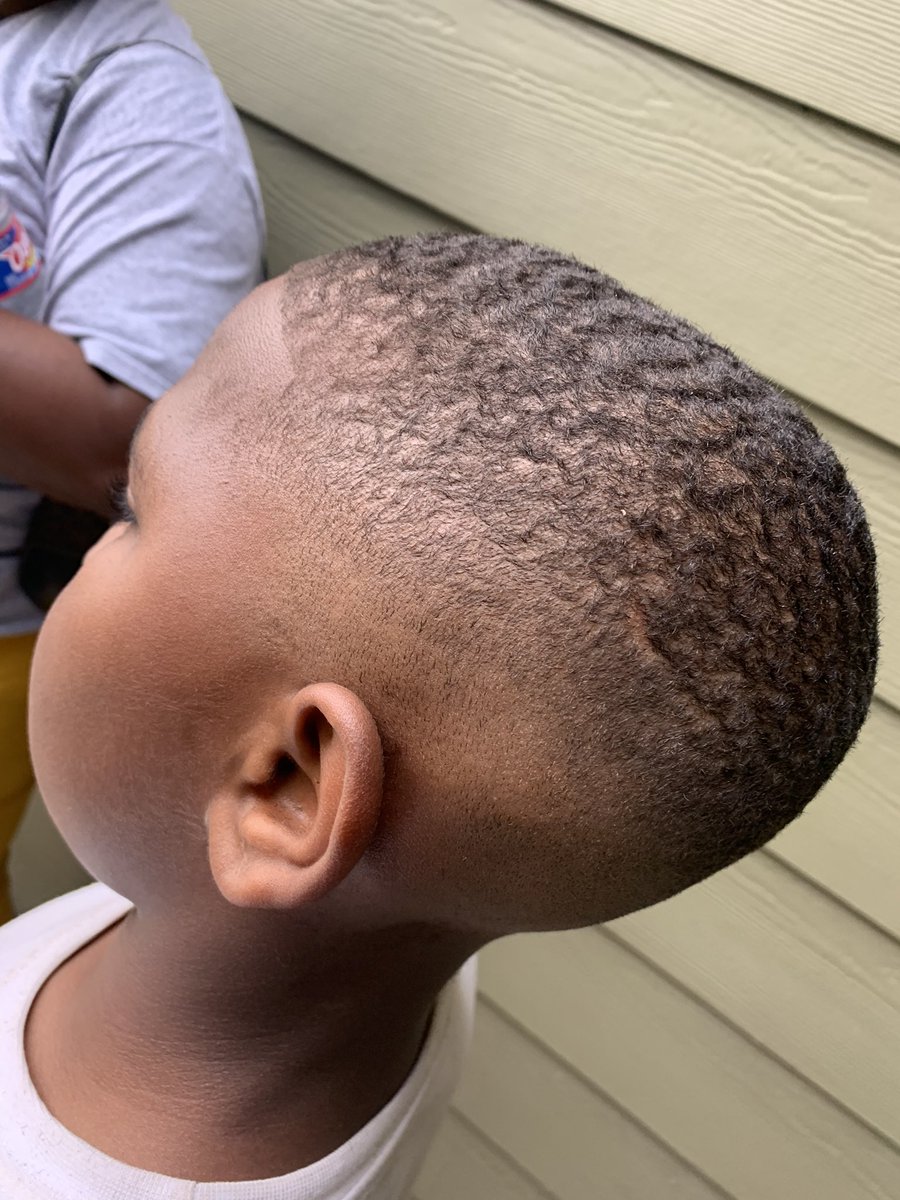 #BarberShopTalk Holiday Cuts at Cherokee Village Apartment Community in Dallas was a huge success. Special Thanks to these barbershops for providing free haircut the kiddos. 

New Touch Barbershop
Executive Cutzs
King Of Cutzs

<a href="/teamthomas2015/">Casey for Dallas</a> <a href="/caraathome/">Cara Mendelsohn 🟦</a> <a href="/DPDChiefGarcia/">Eddie Garcia</a> <a href="/DPDCA/">DPDCommunityAffairs</a>