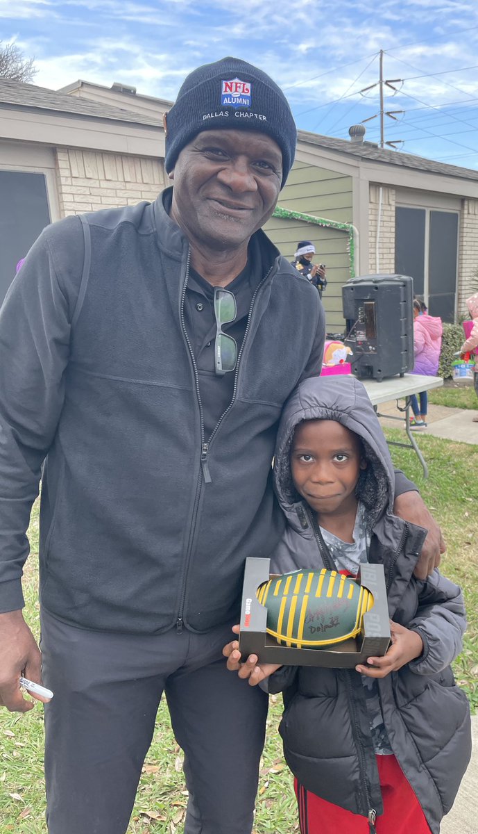 Special Thank you NFL Alumni Liffort Hobley 
Dallas CRED .. Violent Interrupters 
New Touch Barbershop
Executive Cutzs
King Of Cutzs
<a href="/DallasPD/">Dallas Police Dept</a> <a href="/DPDSWNPO/">Dallas Southwest</a> 
Sgt. Harrell
Po Michael Johnson
Po Chelsa Frantz
Cherokee Village Apt. Management