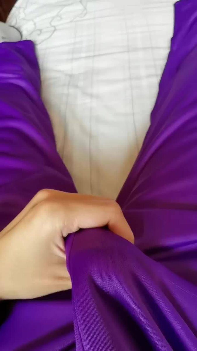 关注破100出撸这个校服的视频