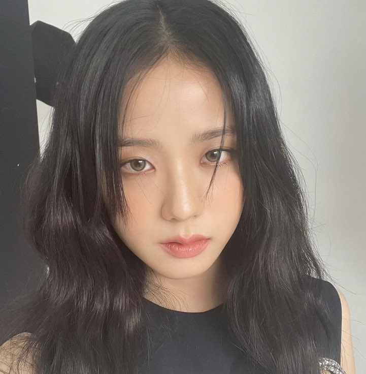 jpgchaesoo's tweet photo. their face card never declines https://t.co/UqxuB92mnA
