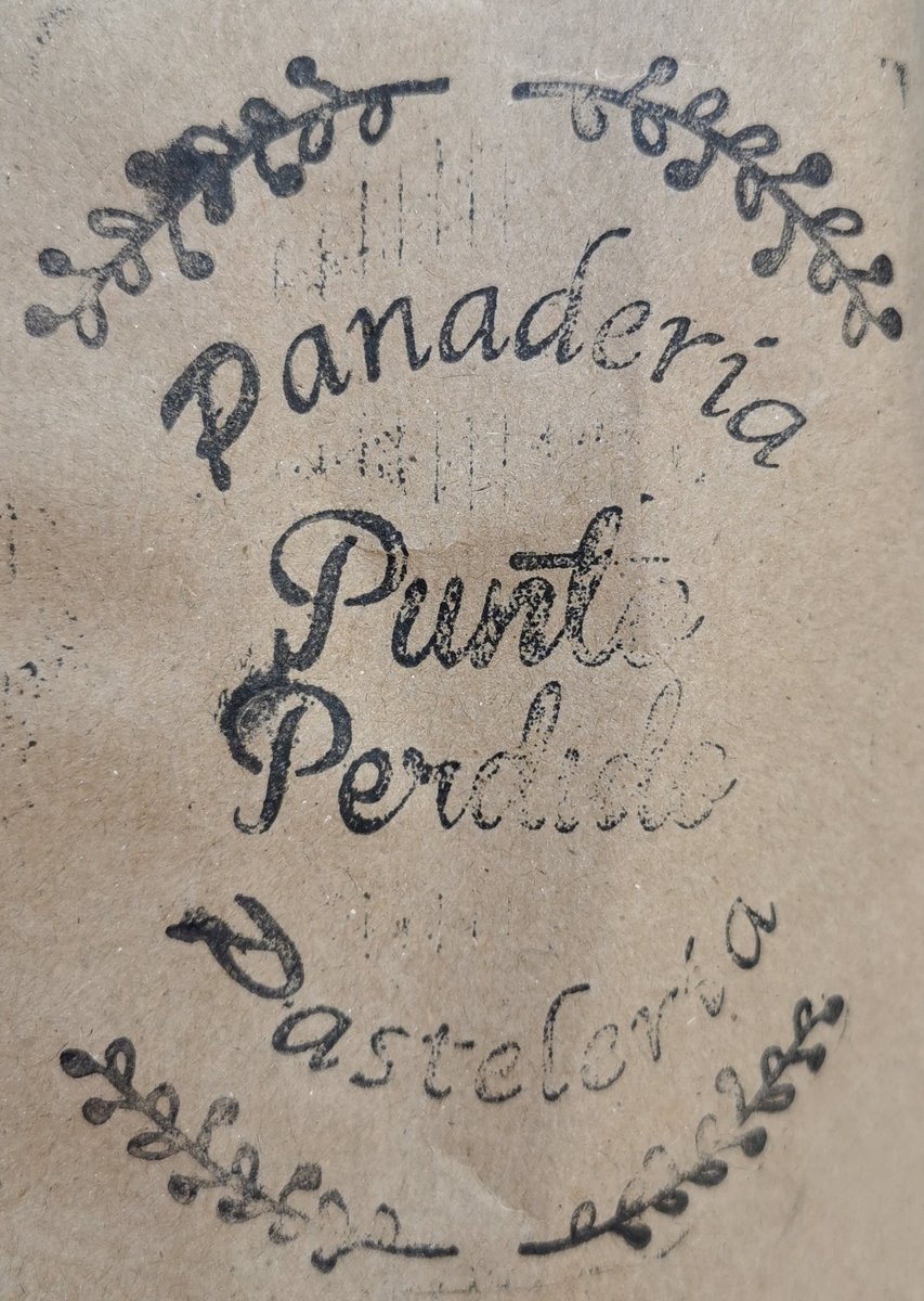 Los domingos está riquísimo desayunar chilaquiles en Punto Perdido, además hacen un pan buenazo. MARAVATIO 133 #Clavería