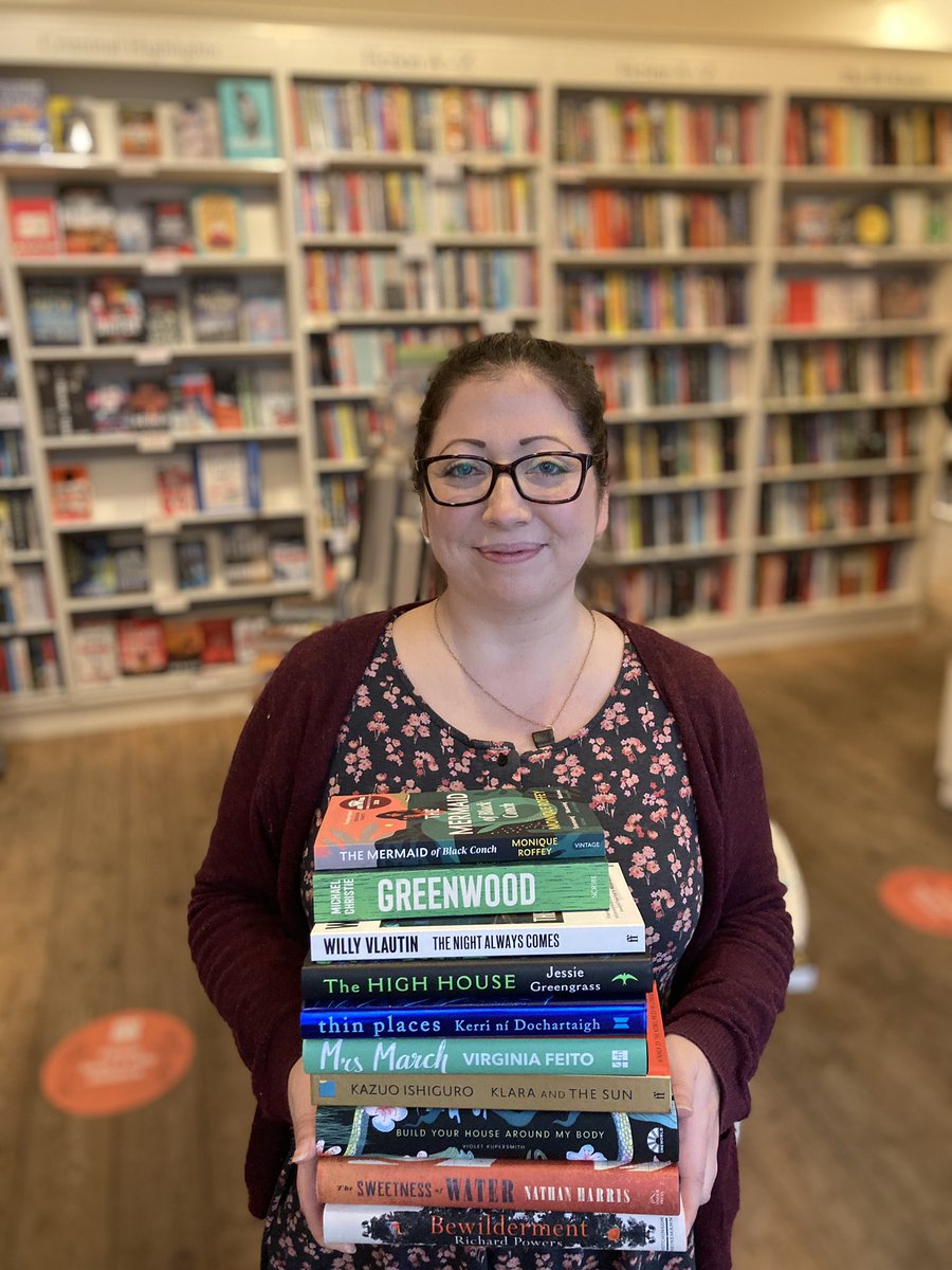 mrbsemporium's tweet photo. 📚📚Staff Top Reads 📚📚
Emma’s top 10 reads of 2021 is beautifully diverse with a mixture of grit, folklore, and a dash of mystery!
Find her list online or pop into the shop for a chat! #mrbsemporiumofreadingdelights #booksellersrecommend #toptenreads https://t.co/kVyiEotKNv